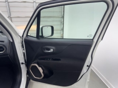 Used 2017  Jeep Renegade 4d SUV FWD Latitude at NEXCAR near Spring, TX