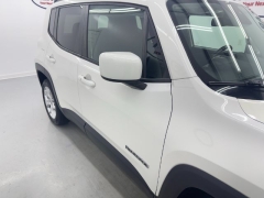 Used 2017  Jeep Renegade 4d SUV FWD Latitude at NEXCAR near Spring, TX