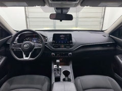 Used 2022  Nissan Altima 2.5 SV Sedan at NEXCAR near Spring, TX