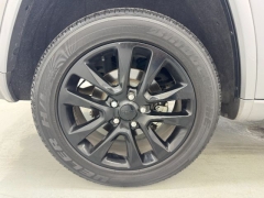 Used 2019  Jeep Grand Cherokee 4d SUV 4WD Laredo Altitude at NEXCAR near Spring, TX