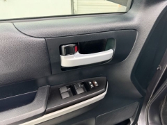 Used 2016  Toyota Tundra 2WD CrewMax SR5 4.6L at NEXCAR near Spring, TX