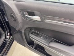 Used 2018  Chrysler 300 4d Sedan RWD Touring at NEXCAR near Spring&comma; TX