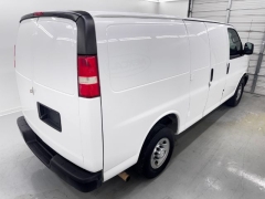 Used 2017  Chevrolet Express Van 2500 Van at NEXCAR near Spring&comma; TX