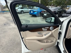 Used 2021  Mercedes-Benz GLC GLC 300 SUV at NEXCAR near Spring, TX