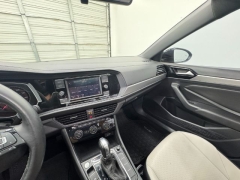 Used 2019  Volkswagen Jetta 4d Sedan 1&period;4T R-Line at NEXCAR near Spring&comma; TX