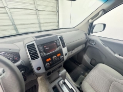 Used 2017  Nissan Frontier 2WD Crew Cab SV at NEXCAR near Spring&comma; TX