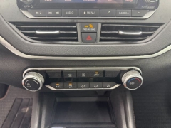 Used 2020  Nissan Altima 4d Sedan FWD 2&period;5L SR at NEXCAR near Spring&comma; TX