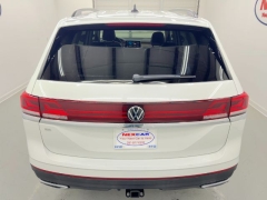 Used 2024  Volkswagen Atlas 2&period;0T SE w&sol;Technology FWD at NEXCAR near Spring&comma; TX