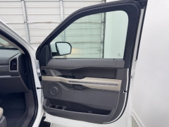 Used 2020  Ford Expedition 4d SUV 2WD XLT at NEXCAR near Spring&comma; TX