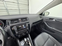 Used 2017  Volkswagen Jetta 4d Sedan SEL at NEXCAR near Spring&comma; TX