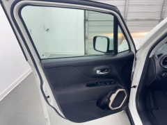 Used 2017  Jeep Renegade 4d SUV FWD Latitude at NEXCAR near Spring, TX