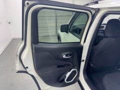 Used 2018  Jeep Renegade 4d SUV FWD Latitude at NEXCAR near Spring&comma; TX