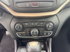 Used 2015  Jeep Cherokee 4d SUV 4WD Limited V6 at NEXCAR near Spring&comma; TX