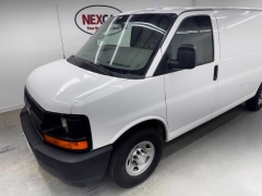 Used 2017  Chevrolet Express Van 2500 Van at NEXCAR near Spring&comma; TX