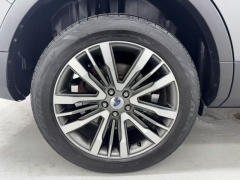 Used 2018  Ford Explorer 4d SUV 4WD Platinum at NEXCAR near Spring&comma; TX