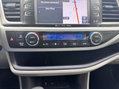 Used 2018  Toyota Highlander 4d SUV FWD XLE at NEXCAR near Spring&comma; TX