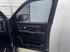 Used 2016  Ram 1500 2WD Crew Cab Laramie at NEXCAR near Spring&comma; TX