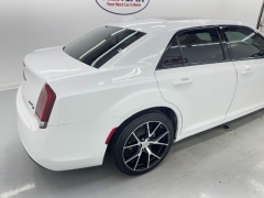 Used 2022  Chrysler 300 300S RWD at NEXCAR near Spring&comma; TX