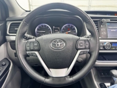 Used 2018  Toyota Highlander 4d SUV FWD XLE at NEXCAR near Spring&comma; TX