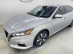 Used 2022  Nissan Altima 2.5 SV Sedan at NEXCAR near Spring, TX