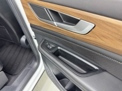 Used 2024  Volkswagen Atlas 2&period;0T SE w&sol;Technology FWD at NEXCAR near Spring&comma; TX