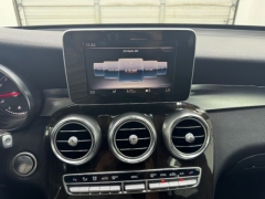 Used 2019  Mercedes-Benz GLC-Class 4d SUV GLC300 at NEXCAR near Spring&comma; TX