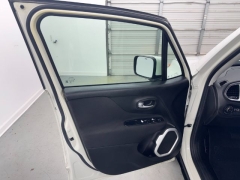 Used 2018  Jeep Renegade 4d SUV FWD Latitude at NEXCAR near Spring&comma; TX