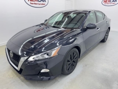 Used 2022  Nissan Altima 2.5 SV Sedan at NEXCAR near Spring, TX