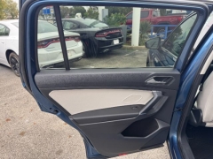 Used 2020  Volkswagen Tiguan 4d SUV SE 4Motion at Nexcar near Spring&comma; TX