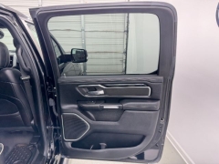 Used 2020  Ram 1500 2WD Crew Cab Laramie at NEXCAR near Spring&comma; TX