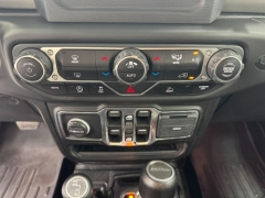 Used 2021  Jeep Gladiator Sport S 4x4 at NEXCAR near Spring&comma; TX