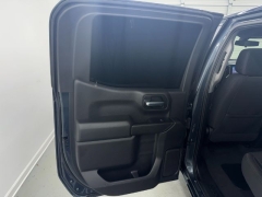 Used 2020  Chevrolet Silverado 1500 2WD Crew Cab LT at NEXCAR near Spring&comma; TX
