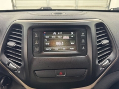 Used 2017  Jeep Cherokee 4d SUV FWD Latitude I4 at NEXCAR near Spring&comma; TX