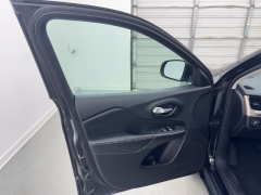Used 2015  Jeep Cherokee 4d SUV 4WD Limited V6 at NEXCAR near Spring&comma; TX