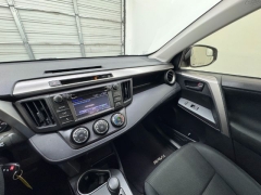 Used 2018  Toyota RAV4 4d SUV FWD LE at NEXCAR near Spring&comma; TX