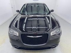 Used 2018  Chrysler 300 4d Sedan RWD Touring at NEXCAR near Spring&comma; TX