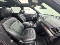 Used 2018  Ford Explorer 4d SUV 4WD Platinum at NEXCAR near Spring&comma; TX