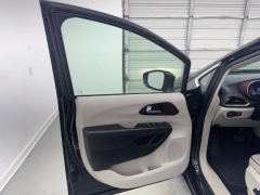 Used 2020  Chrysler Pacifica 4d Wagon Limited at NEXCAR near Spring&comma; TX