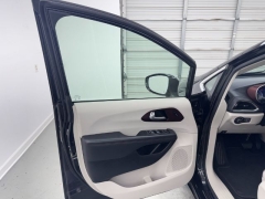 Used 2020  Chrysler Pacifica 4d Wagon Limited at NEXCAR near Spring, TX