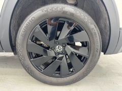 Used 2024  Volkswagen Atlas 2&period;0T SE w&sol;Technology FWD at NEXCAR near Spring&comma; TX