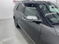 Used 2018  Ford Explorer 4d SUV 4WD Platinum at NEXCAR near Spring&comma; TX