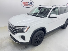 Used 2024  Volkswagen Atlas 2&period;0T SE w&sol;Technology FWD at NEXCAR near Spring&comma; TX