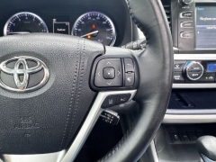 Used 2018  Toyota Highlander 4d SUV FWD XLE at NEXCAR near Spring&comma; TX