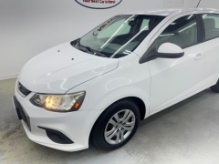 Used 2017  Chevrolet Sonic 4d Hatchback LT w/1FL at NEXCAR near Spring, TX
