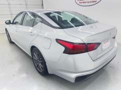 Used 2020  Nissan Altima 4d Sedan FWD 2&period;5L SR at NEXCAR near Spring&comma; TX
