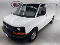 Used 2017  Chevrolet Express Van 2500 Van at NEXCAR near Spring&comma; TX