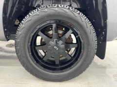 Used 2016  Toyota Tundra 2WD CrewMax SR5 4.6L at NEXCAR near Spring, TX