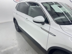 Used 2022  Volkswagen Tiguan 2.0T SE FWD at NEXCAR near Spring, TX