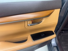 Used 2016  Lexus ES 350 4dr Sdn at NEXCAR near Spring, TX