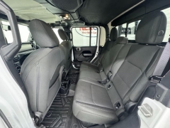 Used 2021  Jeep Gladiator Sport S 4x4 at NEXCAR near Spring&comma; TX